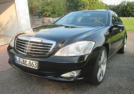 Mercedes-Benz S 350 - sehr sauberer Garagenwagen