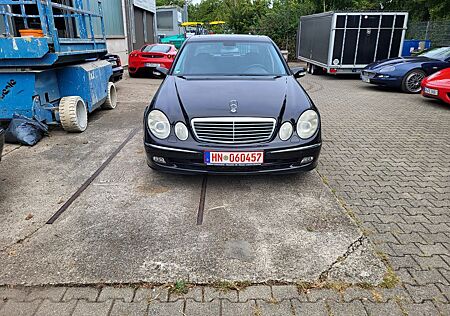 Mercedes-Benz E 220 CDI AVANTGARDE
