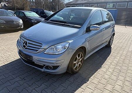 Mercedes-Benz B 200 B200 Automatik Xenon AHK 2xPDC SHeft