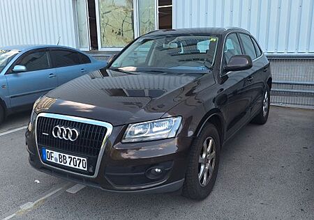 Audi Q5 3.0 TDI / 239 PS