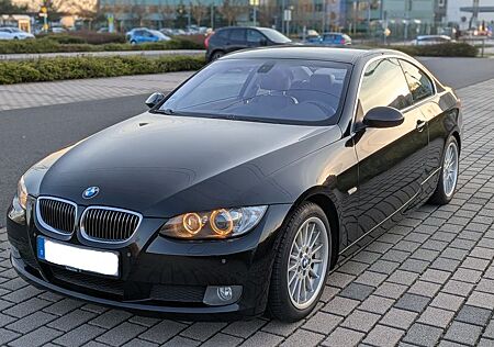 BMW 325i Coupé - E92