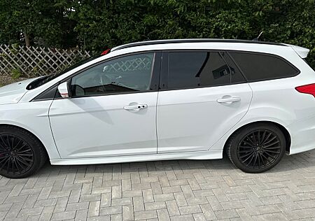 Ford Focus 2,0 EB ST Leder-Exklusiv-Paket Turnier ST