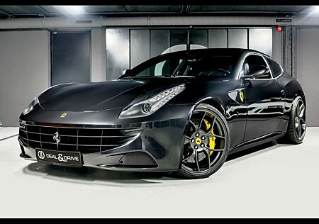 Ferrari FF 6.2 V12 4RM°NOVITEC°GRIGIO GRANITO°PANO°KAM