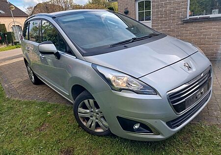 Peugeot 5008 Allure