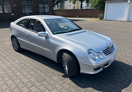 Mercedes-Benz CL 220