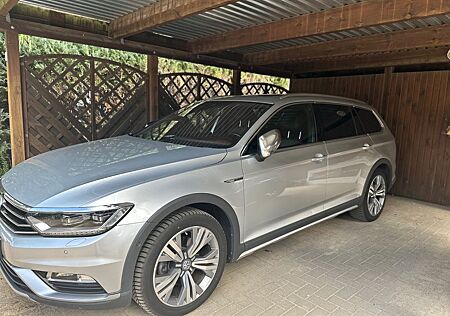 VW Passat Alltrack Volkswagen 2.0 TSI DSG 4MOTION Alltrack...