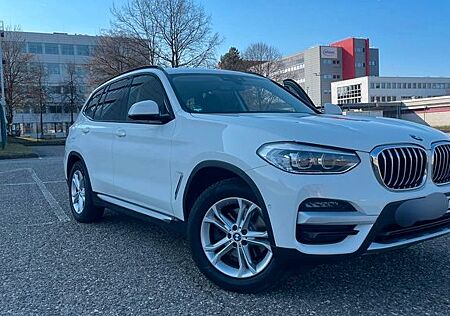 BMW X3 xDrive20d ADVANTAGE AT ADVANTAGE