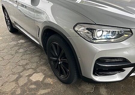 BMW X3 xDrive20d AT -
