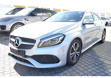 Mercedes-Benz A 180 AMG-Line Navi PDC LED