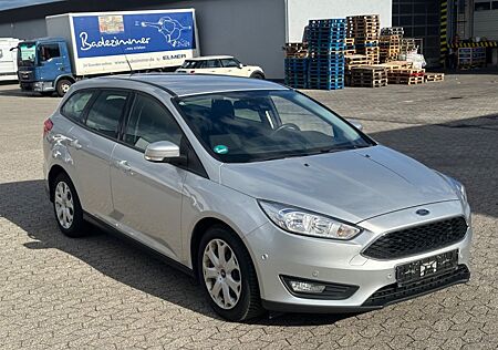 Ford Focus 1,5 110kW Business Navi - 2x PDC -Tempomat