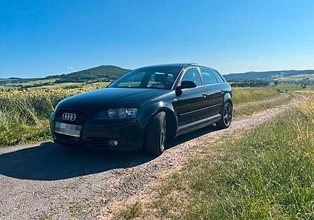 Audi A3 Sportback 8PA TÜV 09/26, Leder, Pano
