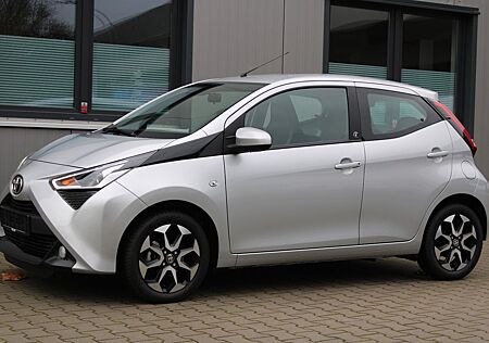 Toyota Aygo (X) Aygo -play Team D