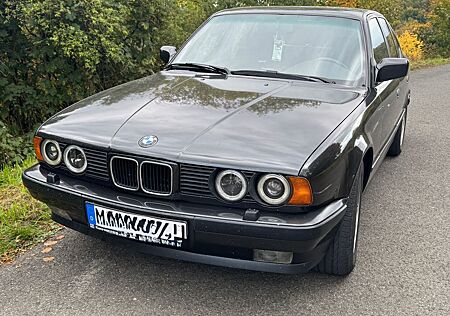 BMW iX 525iX, E34, Oldtimer, Allrad