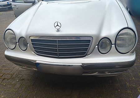 Mercedes-Benz E 220 CDI T CLASSIC Classic
