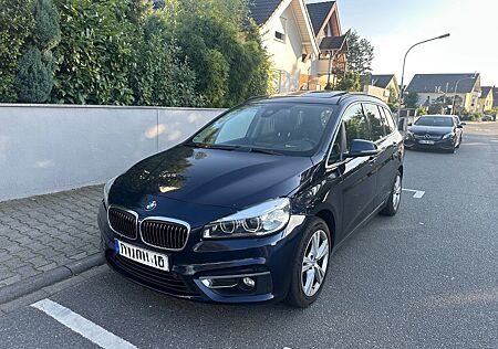 BMW 2er 218 GranT/7Sitz/LuxLine/Navi/Pano