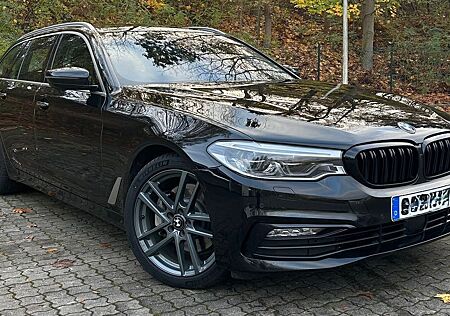 BMW 530 530dxDrive SPORTLINE/HUD/PANO/ACC/STHZG/AHK/LED