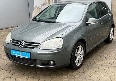 VW Golf Volkswagen V Lim. United, 1,6 Benzin,Klimaauto,SHZ