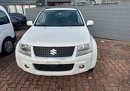 Suzuki Grand Vitara 2.4 VVT Comfort Automatik,