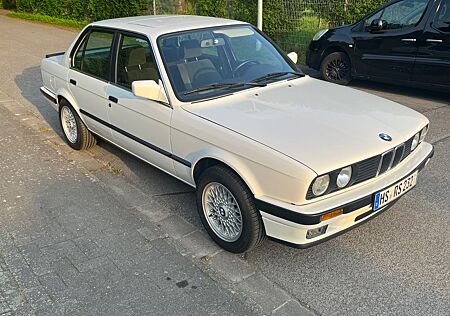 BMW 318i nur 65 tkm original rostfrei