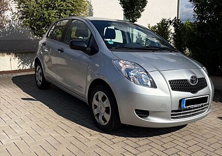 Toyota Yaris 1,3-l-VVT-i
