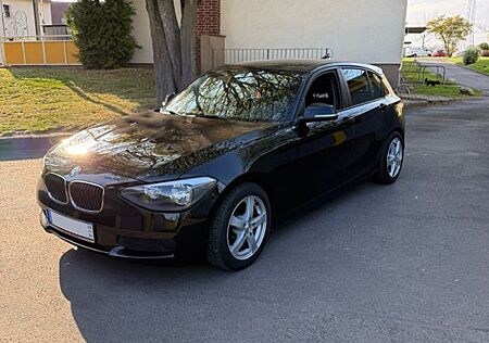 BMW 114i - nur 18tkm - Scheckheft - 1 Vorbesitzer