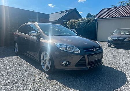 Ford Focus Turnier Titanium