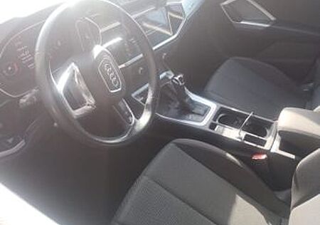 Audi Q3 35 TDI S tronic