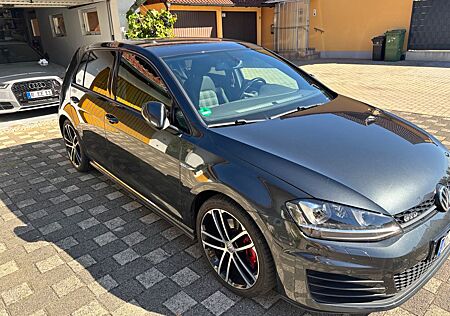 Volkswagen Golf 2.0 TDI BMT GTD