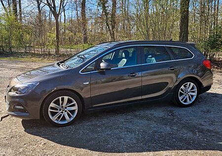 Opel Astra Sports Tourer J kombi