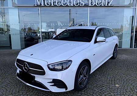 Mercedes-Benz E 300 de Avantgarde /AMG Line/ 360°/Night-Paket