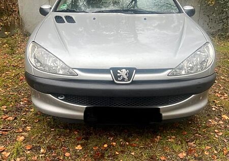 Peugeot 206 TÜV Neu