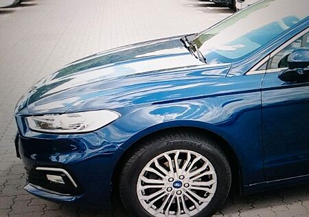 Ford Mondeo Turnier TitaniumNaviXenon1Hand.1A.TÜneu!