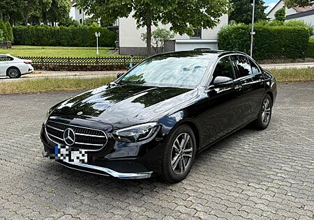 Mercedes-Benz E 220 d Avantgarde// Taxipaket
