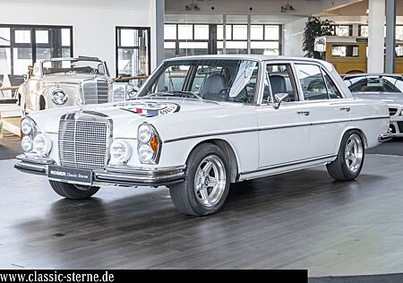 Mercedes-Benz 280 SE 3.5 W108 Rallye-Umbau Weiße Sau