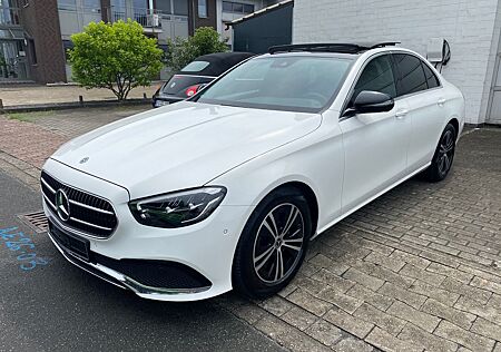 Mercedes-Benz E 220 d Avantgarde Panorama Widescreen AHK-ELK
