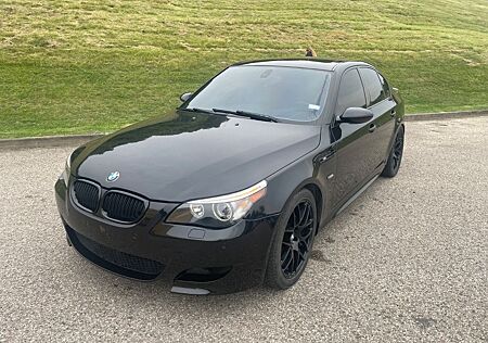 BMW M5 black,dinan