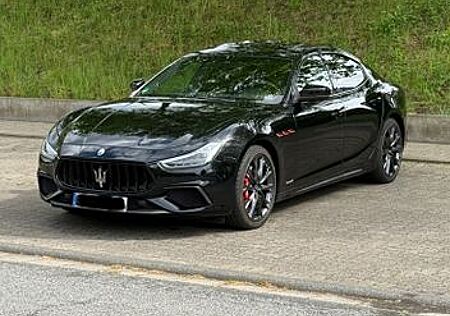 Maserati Ghibli 3.0 V6 430HP GranSport S Q4 Black Edition