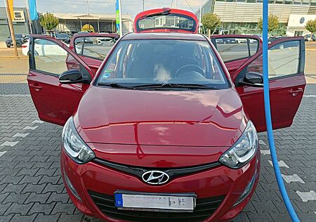 Hyundai i20 1.4 Trend, 5-Tür, 100PS, LED-Abblendlicht