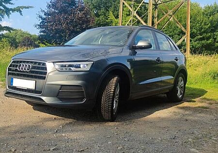 Audi Q3 2.0 TFSI 132kW quattro S tronic - 180 PS