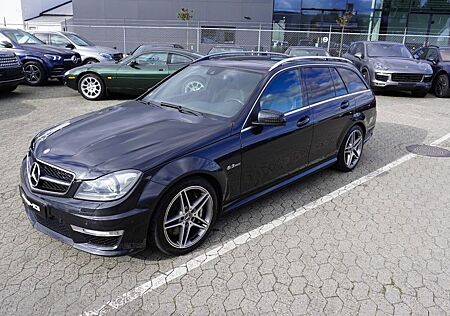 Mercedes-Benz C 63 AMG C63 6,3I AMG V8 Amg-Line Sunroof