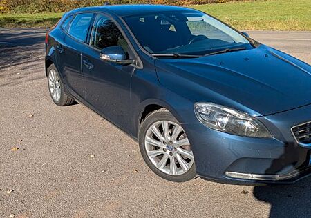 Volvo V40 D2 -