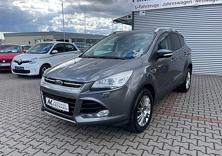 Ford Kuga Titanium 4x4 mit Ahk.