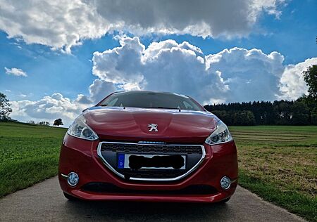 Peugeot 208 gebraucht kaufen Peugeot 208 1.6 Allure 120 VTi Automatik Allure