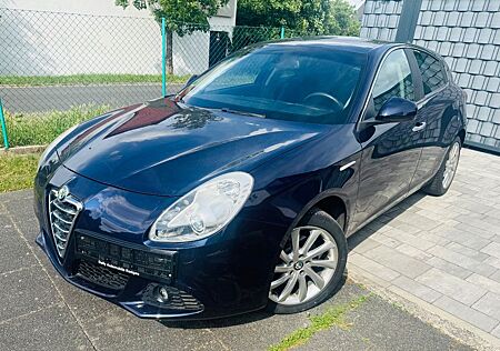 Alfa Romeo Giulietta Turismo 1. Hand Scheckheft.