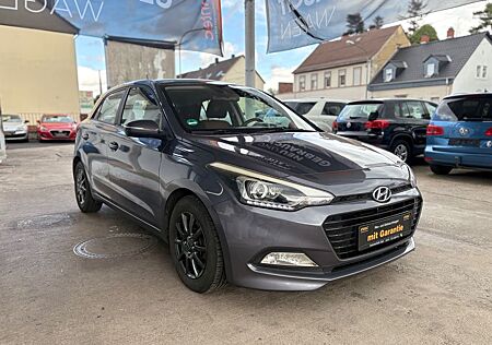 Hyundai i20 Active*GARANTIE*NAVI*KAMERA*HU NEU*EURO6*SHZ
