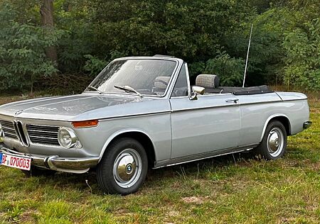 BMW 2002 1600 Baur Cabrio