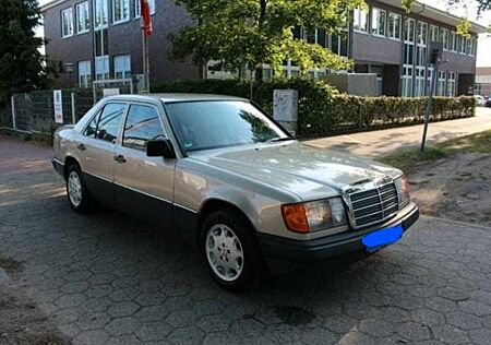 Mercedes-Benz E 260 klimaanlage kein Rost Garagenwagen