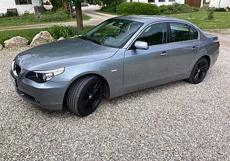BMW 530xi -
