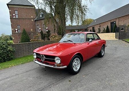 Alfa Romeo GT 1300 Junior