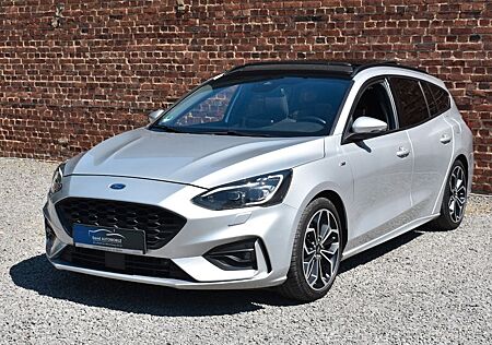 Ford Focus 1.5 ST-LINE 1HAND PANO LED NAVI R.CAM ACC